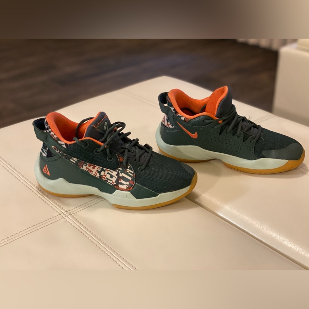 Nike freak 2 GS ‘Ashiko’